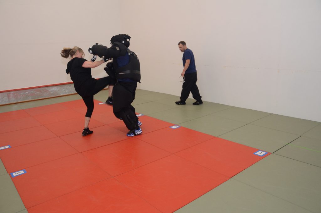 Training mit Vollschutz